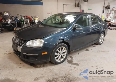 2010 Volkswagen Jetta Limited Edition from USA, damaged, VIN 3VWRZ7AJ7AM120399